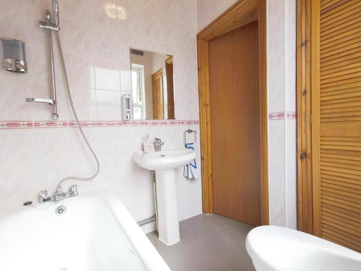 Carnation Flat A In Wembley Apartamento Londres Exterior foto