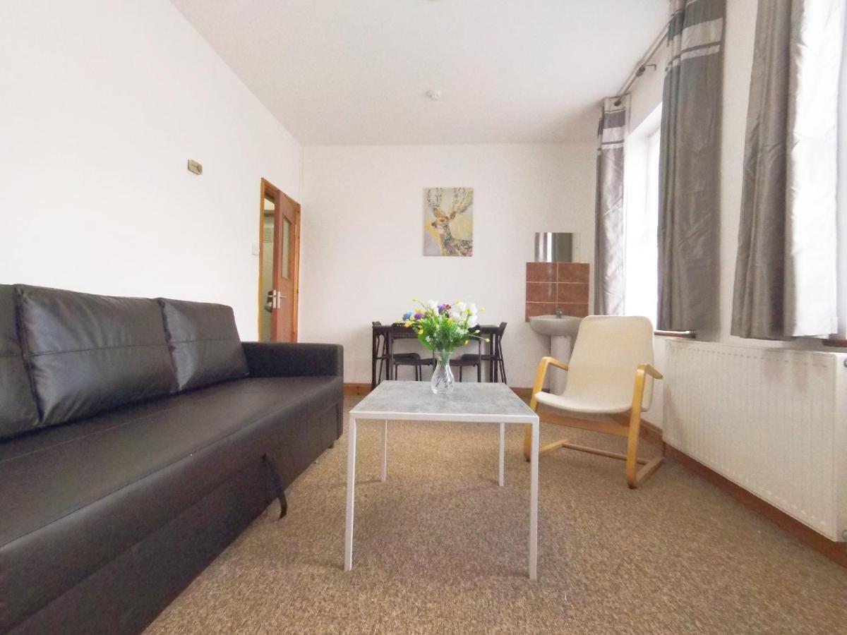 Carnation Flat A In Wembley Apartamento Londres Exterior foto